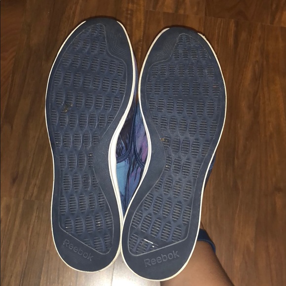 Brand new women’s Reebok shades of blue sneakers - Picture 4 of 8